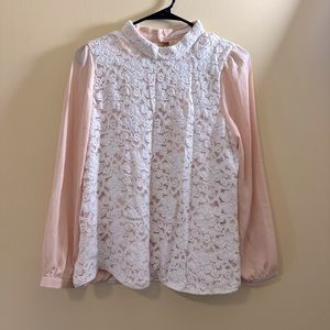 Sweet lace w/ peach puff sleeve blouse
